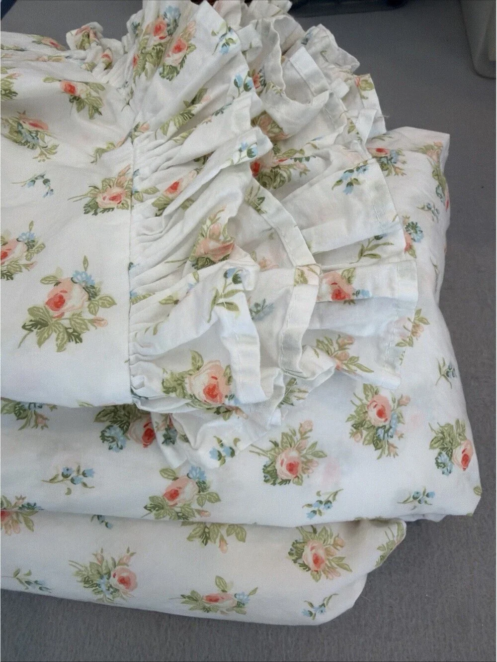 Laura Ashley Two Piece Sheet Set Size Full Peach & Blue Roses 100% Cotton EUC
